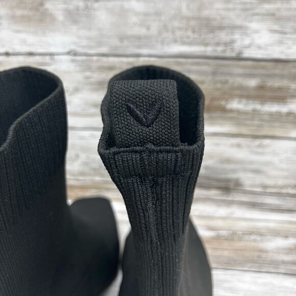 Vivaia Boots Sz 38/US 7 Regina Square Toe Ankle Bootie Block Heel Minimalist - Picture 5 of 12